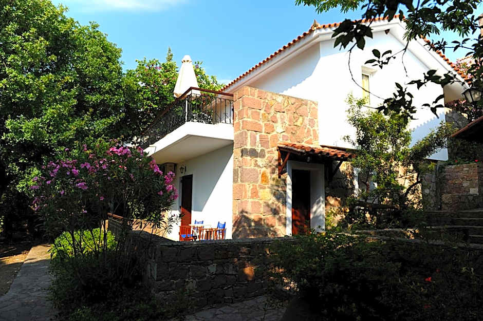 Delfinia Hotel & Bungalows