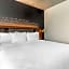 Cambria Hotel Boston Downtown-Seaport
