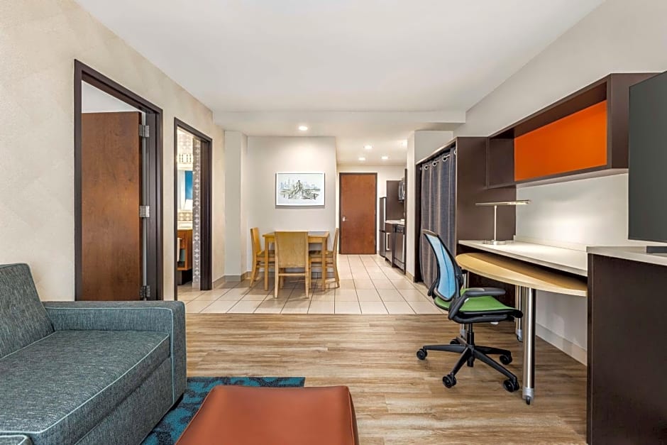 Home2 Suites By Hilton New York Long Island City/ Manhattan View