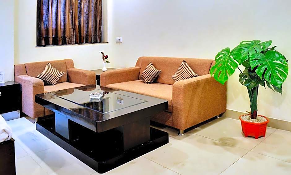 Regal Hotel (Pet-friendly)