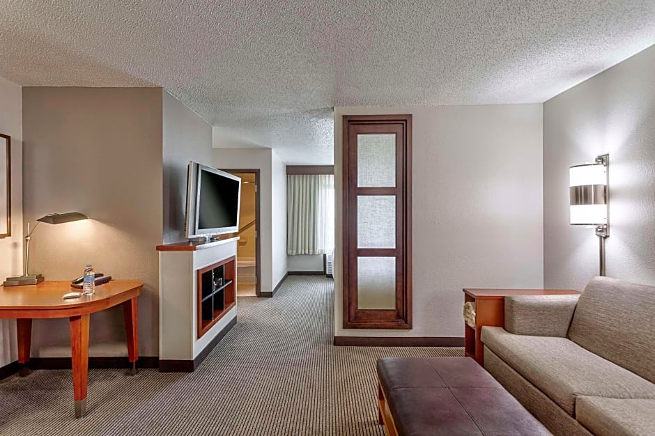 Hyatt Place Overland Park Convention Center