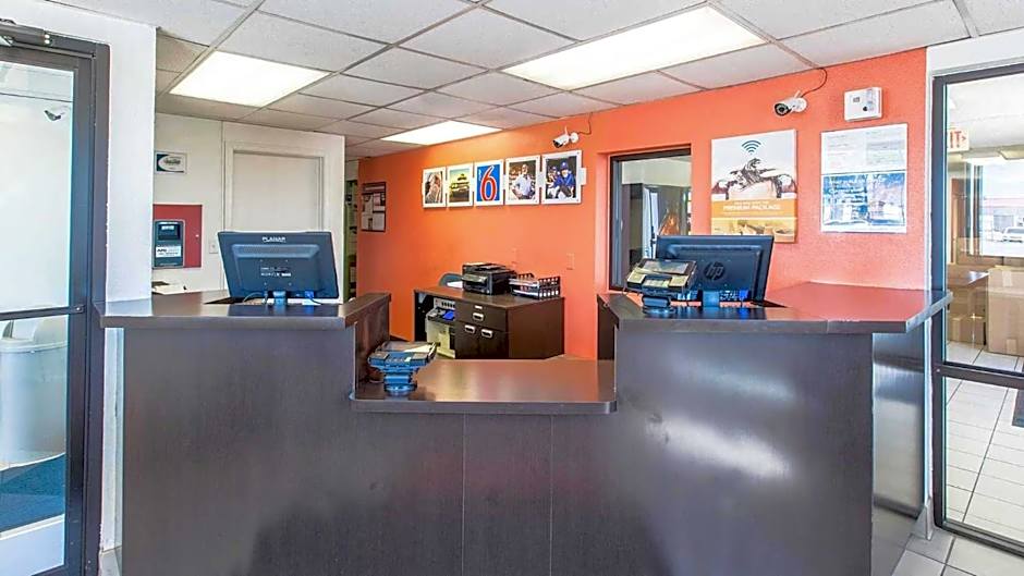 Motel 6-Council Bluffs, IA - Omaha East