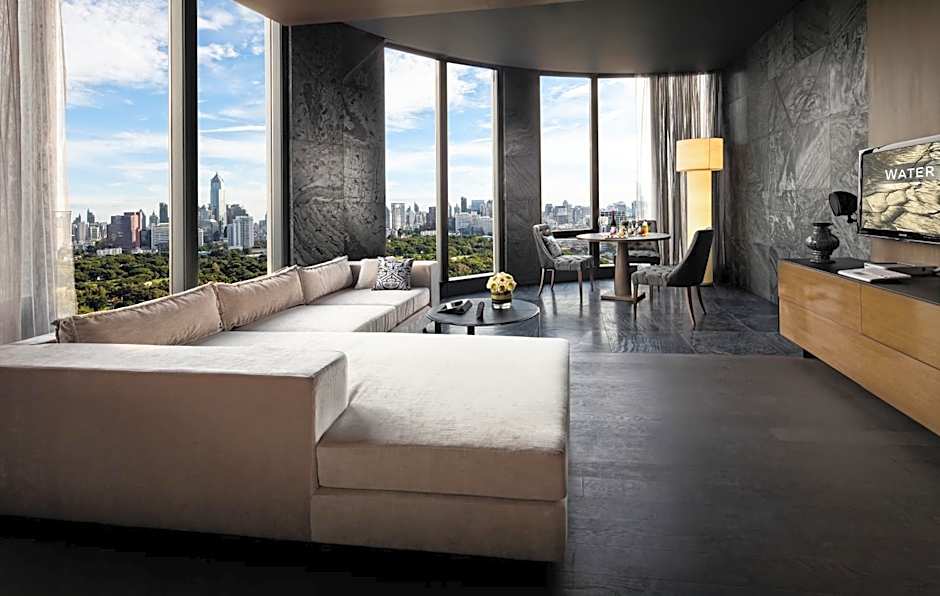 Photo 1 of 9 of Executive Suite