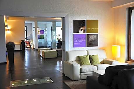 Hotel Sandalia