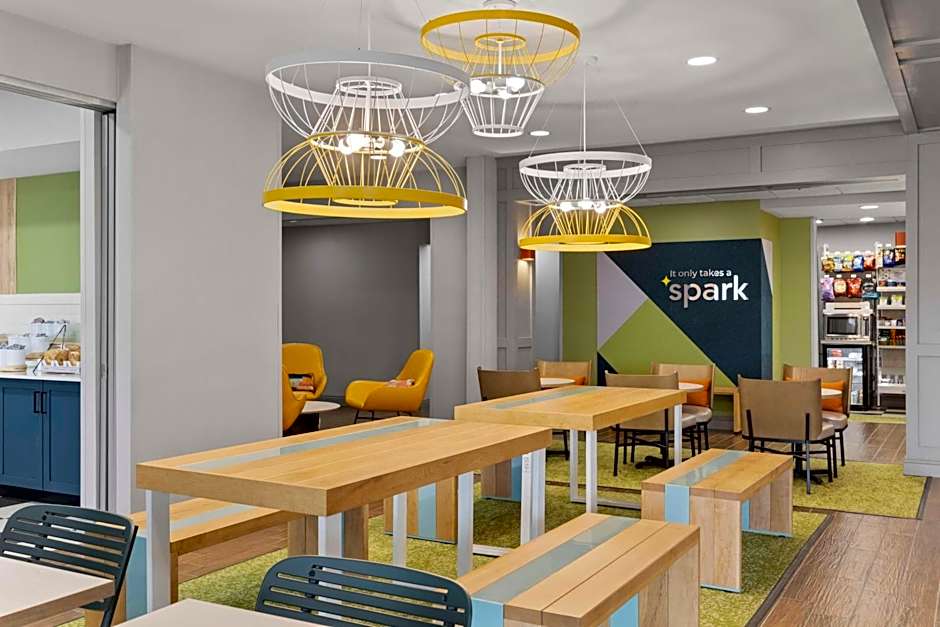 Spark by Hilton Newcomerstown