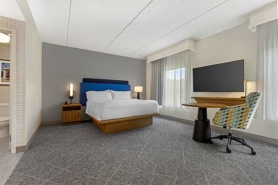 Hampton Inn & Suites Pittsburgh-Meadow Lands