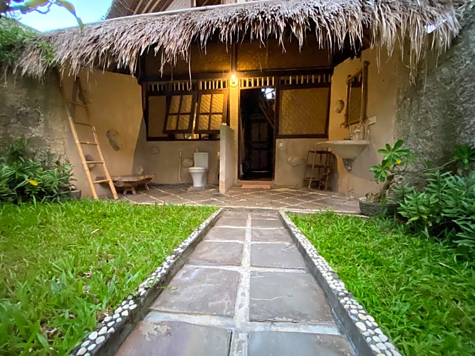 Flower Bud Bungalow Balangan