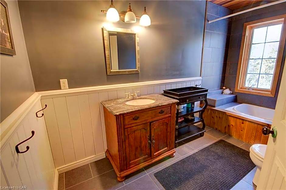 Dingle Run Lodge at Sir Sam's