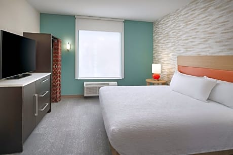 1King Hearing Accessible Suite