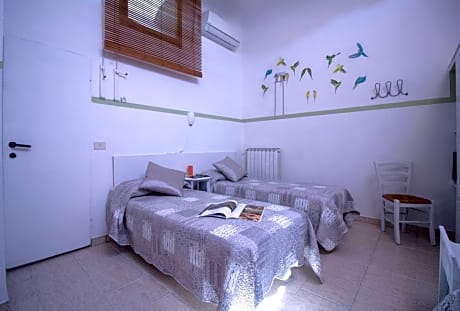 Triple Room with En Suite Bathroom