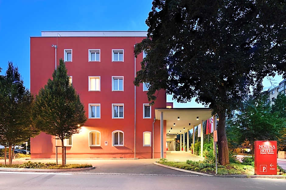 Novina Hotel Tillypark