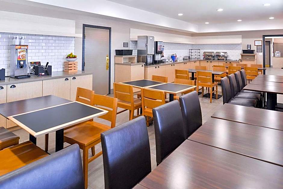 Country Inn & Suites by Radisson, Tinley Park, IL