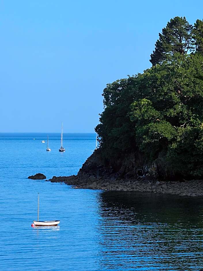 Logis Hotel Belle-Vue