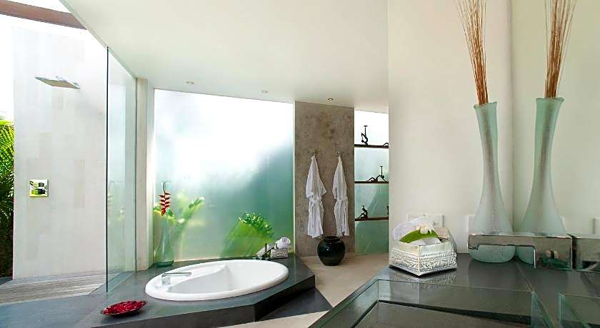 The Layar – Designer Villas and Spa, CHSE Certified