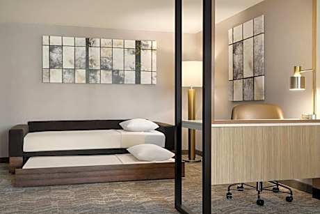 King Suite - Hearing Accessible