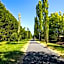 Adina Lodge Holiday Apartments