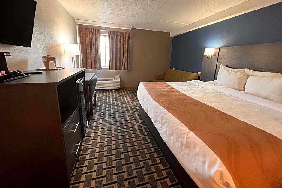 Quality Inn & Suites Louisville East