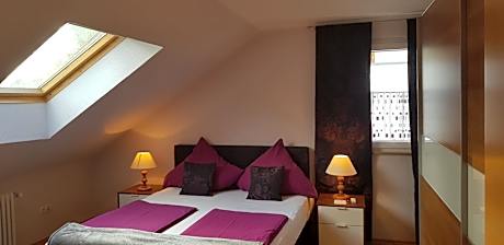 One-Bedroom Apartment - Annex