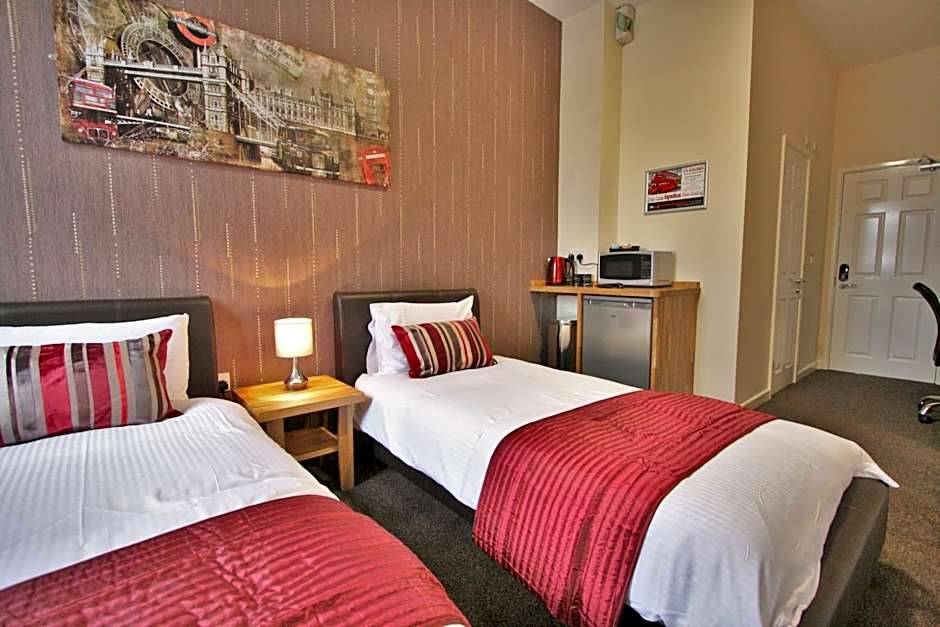 Central Hotel Gloucester by RoomsBooked