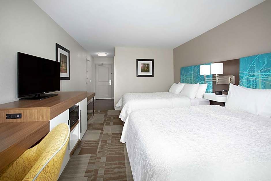 Hampton Inn By Hilton Bellevue