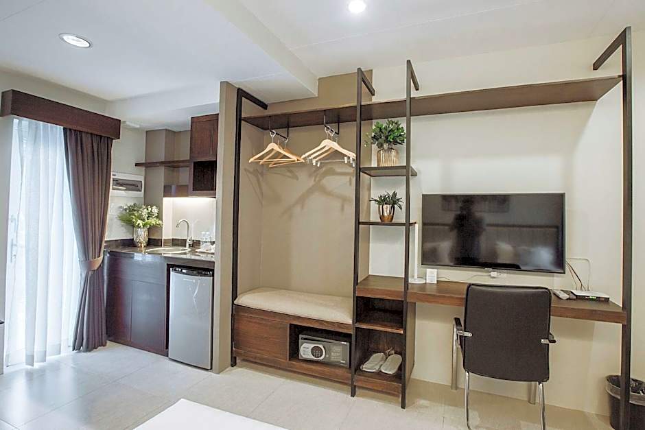 Rovira Suites