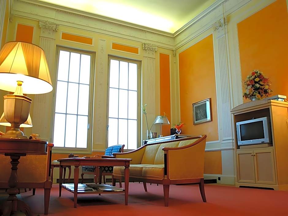 Photo 1 of 1 of Quadruple Room