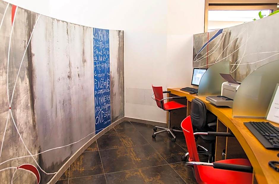 Holiday Inn Express Milan-Malpensa Airport By IHG