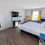 Microtel Inn & Suites by Wyndham Milford