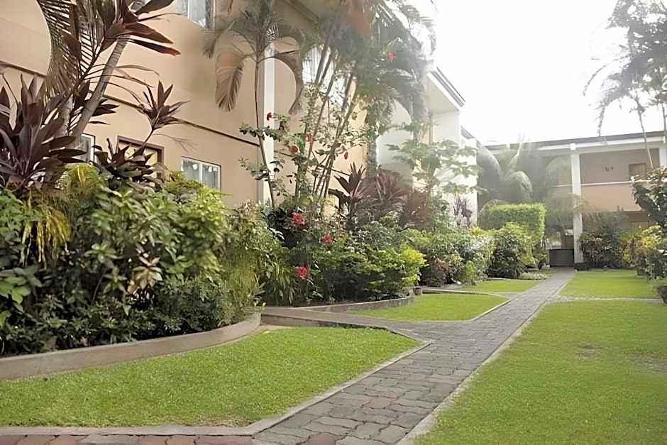 Red Knight Gardens