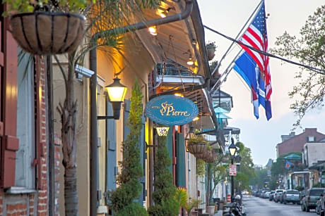 Hotel St. Pierre®, a French Quarter Inns® Hotel