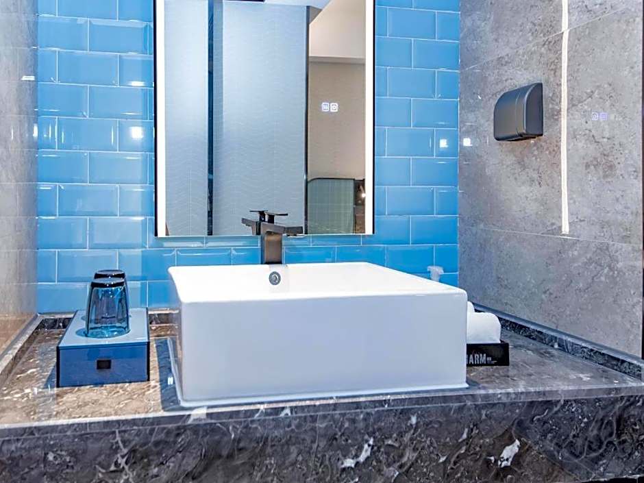 Echarm Hotel Wuhan Keting Polar Ocean World