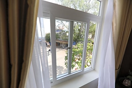 Triple - 1 Double + 1 Single Bed