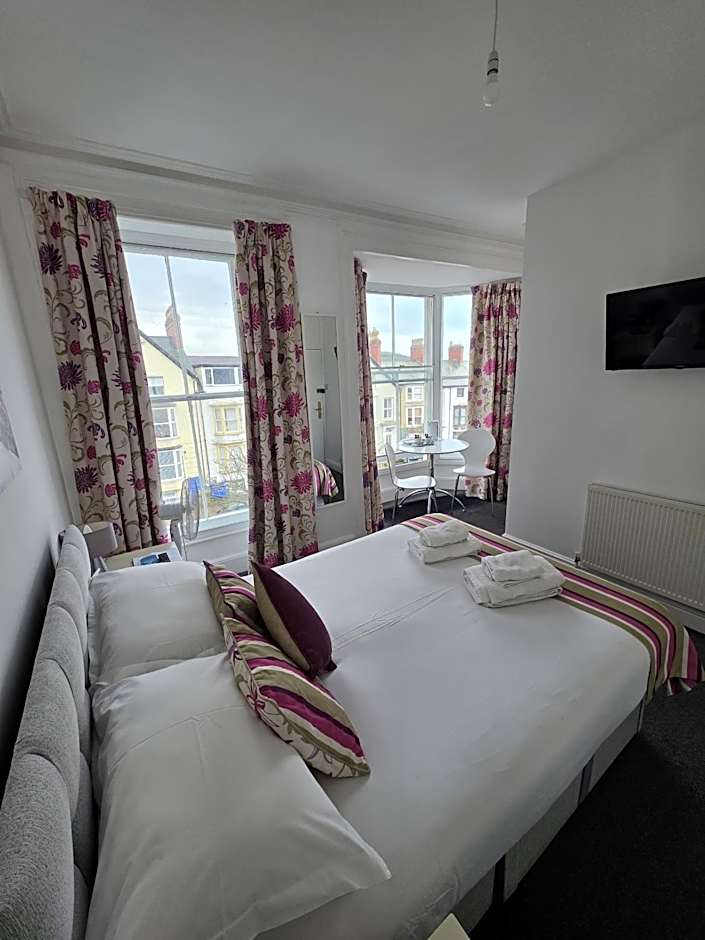 Harry's Hotel