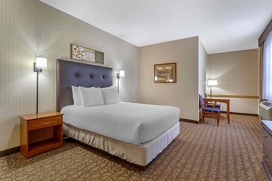 Best Western Cold Lake Inn