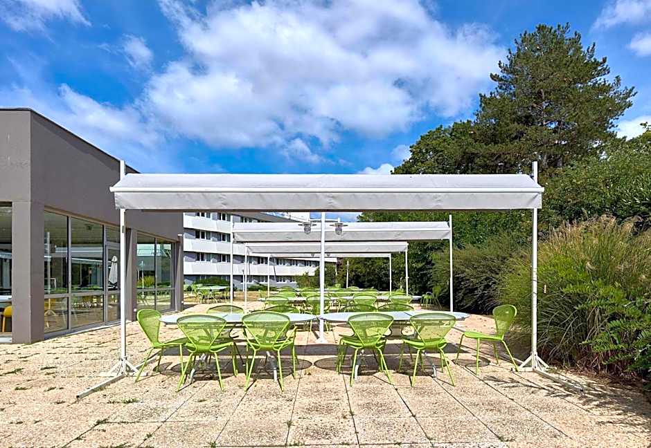 B&B HOTEL Cergy Port 4 étoiles