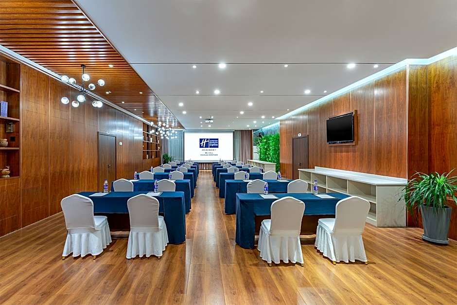 Holiday Inn Express Yinchuan Downtown By IHG