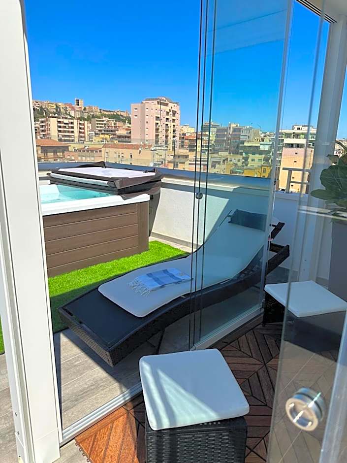 18 Dante Luxury Suites