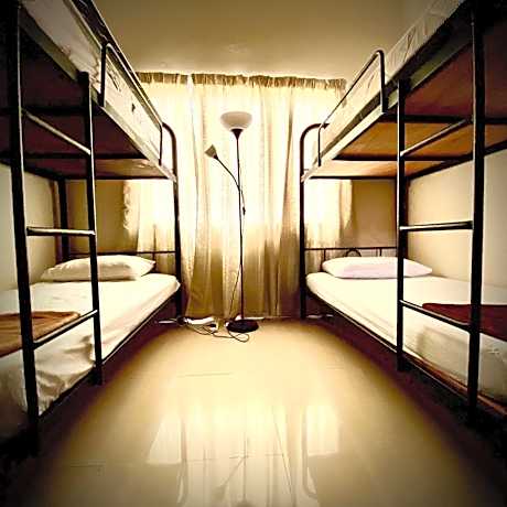 Bed in 8-Bed Mixed Dormitory Room