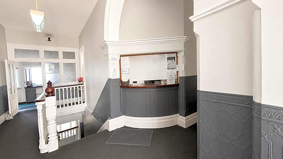 Geraldton Shoreline Lodge