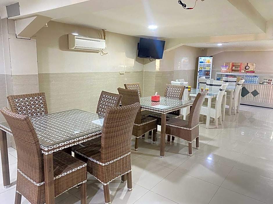 Penginapan Star Ambon Mitra RedDoorz