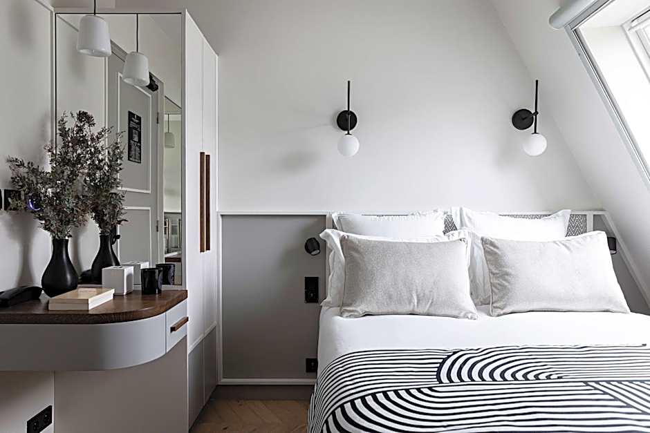 Best Western Premier The Blake Paris Gare Saint Lazare