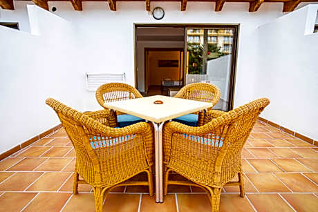 JUNIOR SUITE WITH TERRACE 1 ADU+1CHILD+1BABY