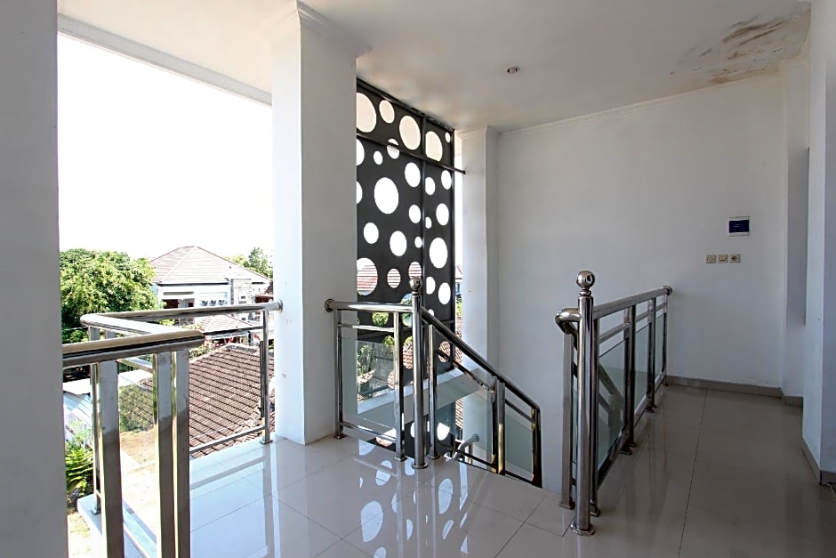 Hotel O Griya Lestari Pati 2