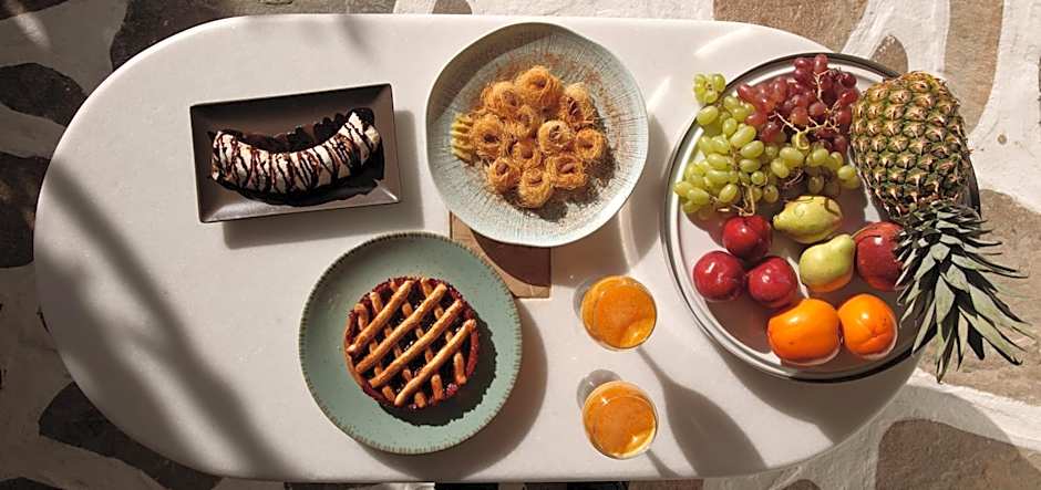 Iria Beach Art Hotel