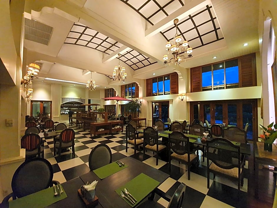 Le Palais Juliana Hotel