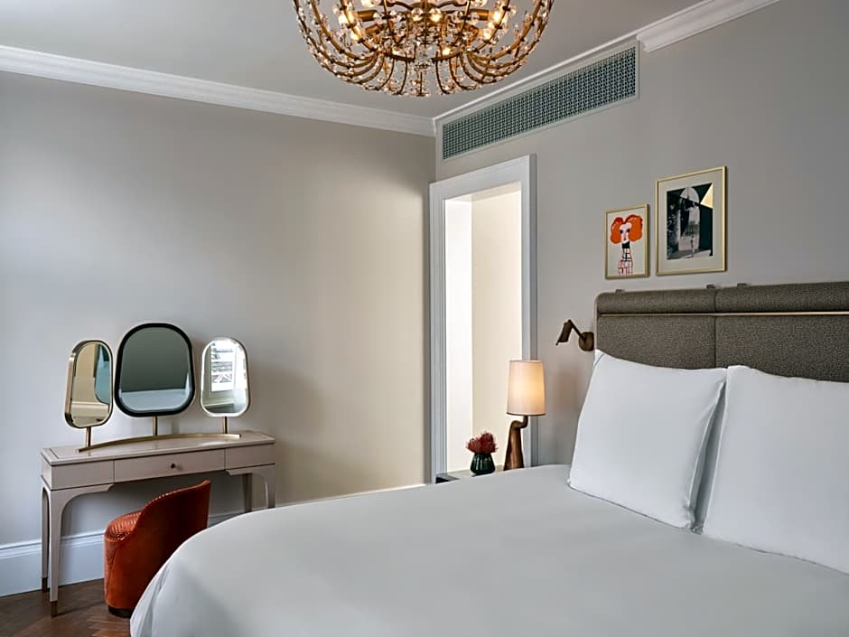 Rosewood Vienna