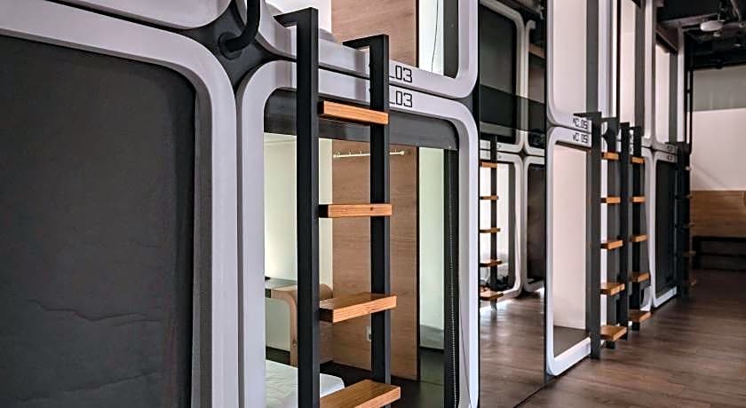 Taiwan Youth Hostel & Capsule Hotel