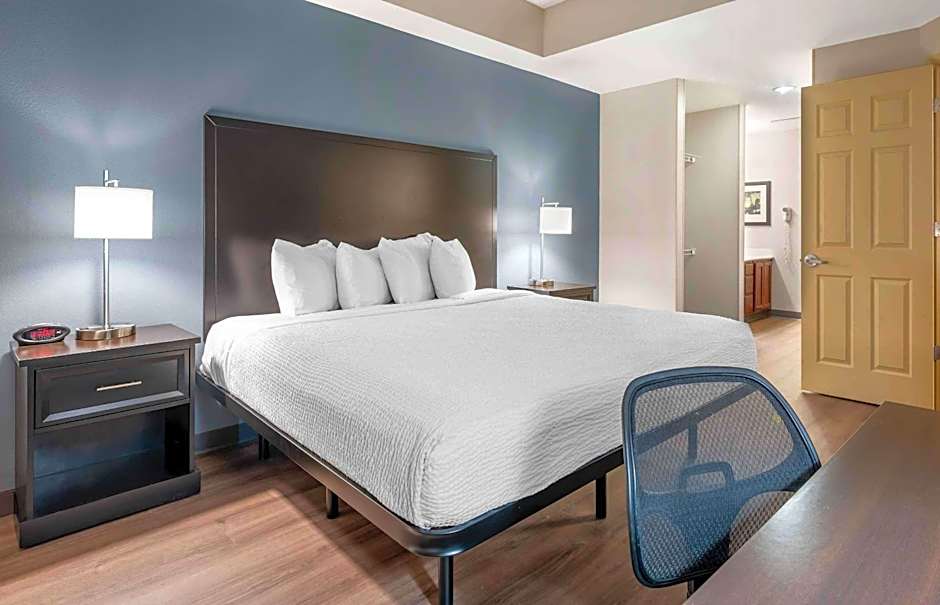 Extended Stay America Suites - Indianapolis - Airport - W. Southern Ave.