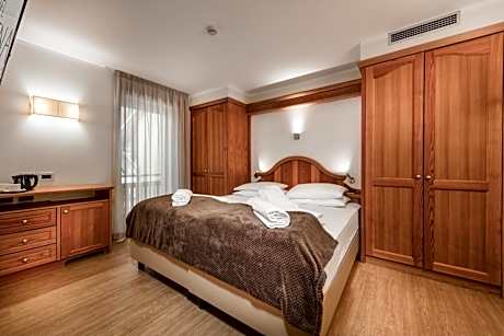 Superior Family Room