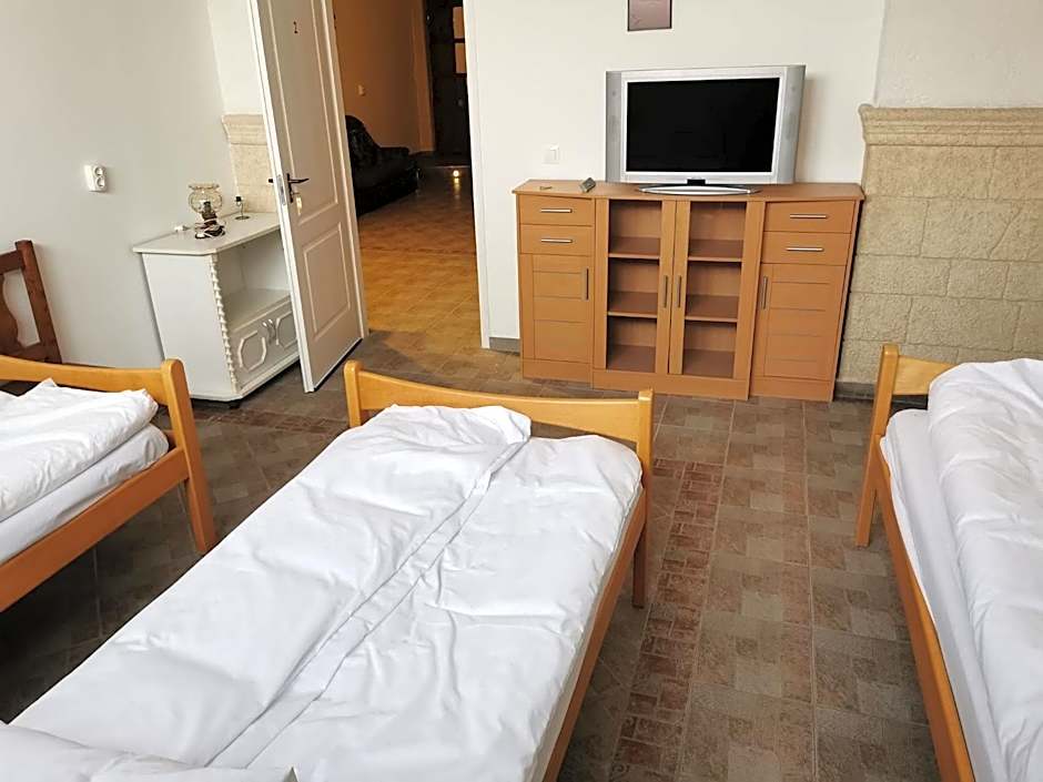 London Szálló Dabas